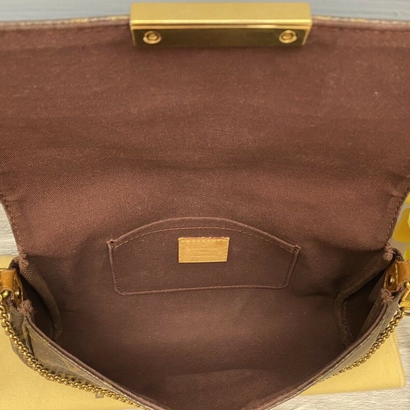 Louis Vuitton Favorite MM Monogram Chain Clutch Crossbody (DU4123) - Picture 7 of 12